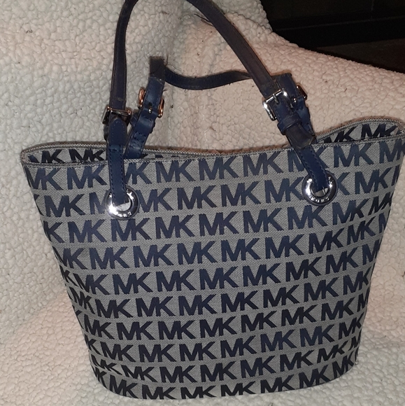 MICHAEL Michael Kors Handbags - Trade w/CMV only
